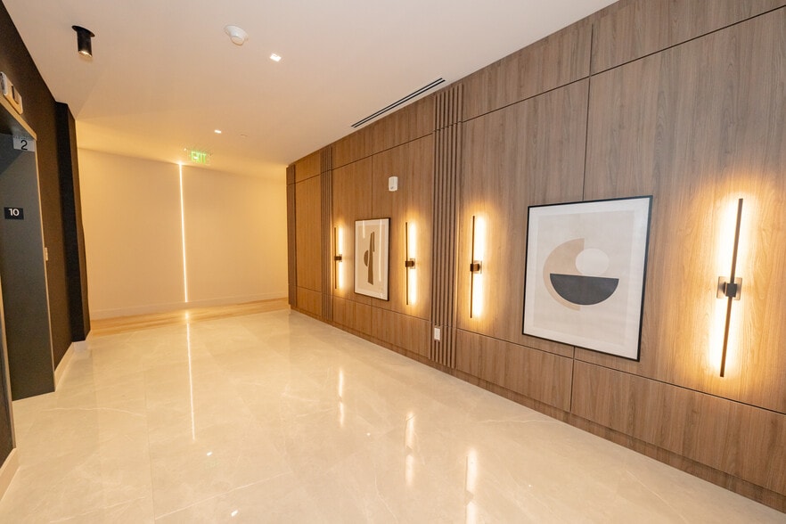 More Photos Of 800 N Federal Hwy, Hallandale Beach Office For Sale