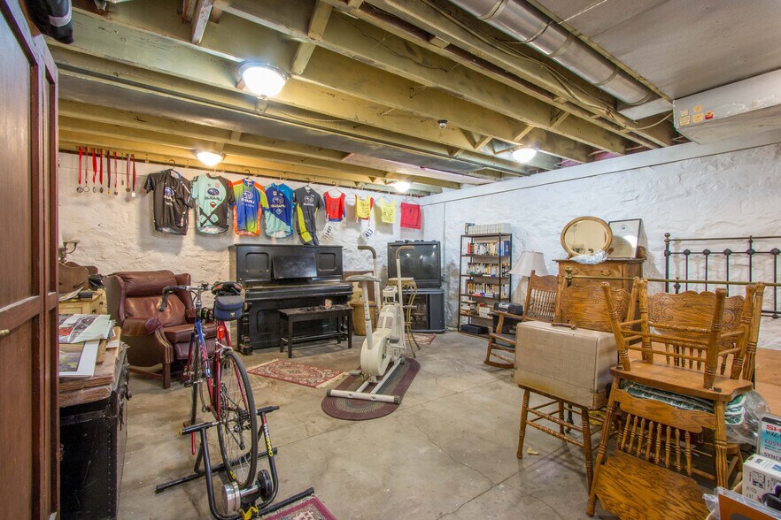 More Photos Of 608 W 6th St, The Dalles Specialty For Sale