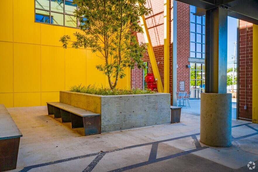 More Photos Of 165 Ottley Dr NE, Atlanta Office For Lease