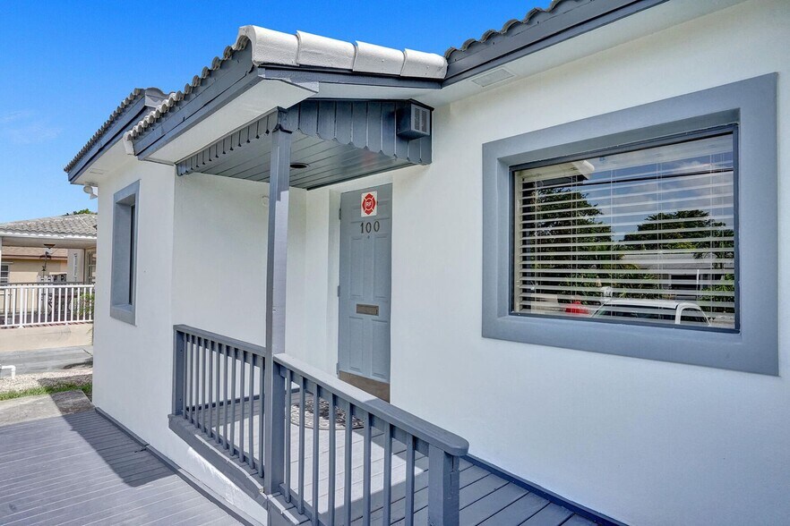 More Photos Of 100 SE 20th St, Fort Lauderdale Office Residential For Sale