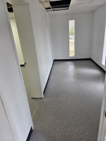 More Photos Of 6190 US Hwy 220, Stoneville Warehouse For Lease