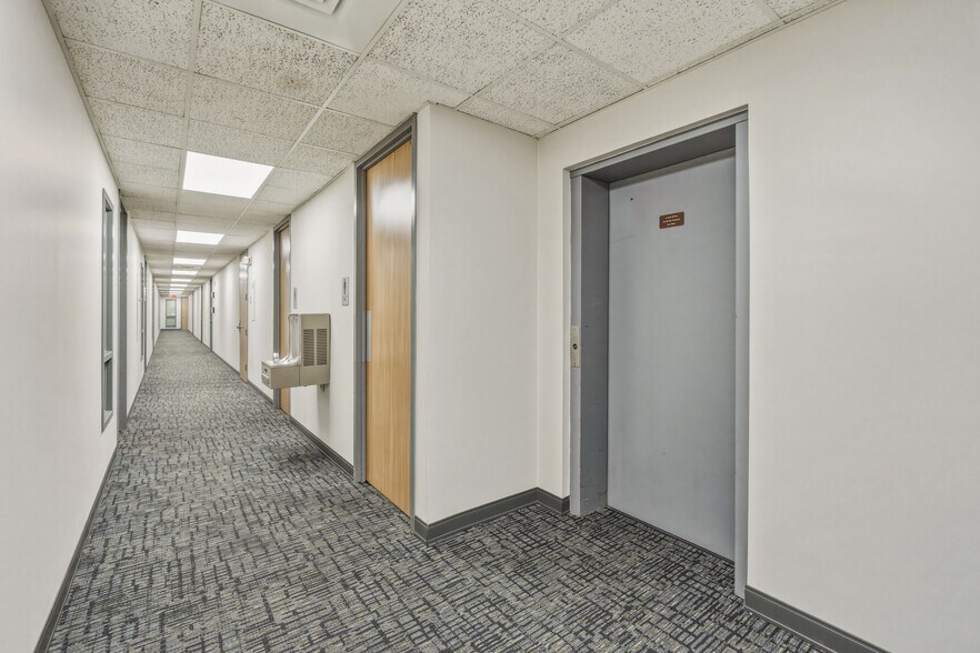 More Photos Of 315 S College Rd, Lafayette Medical For Lease