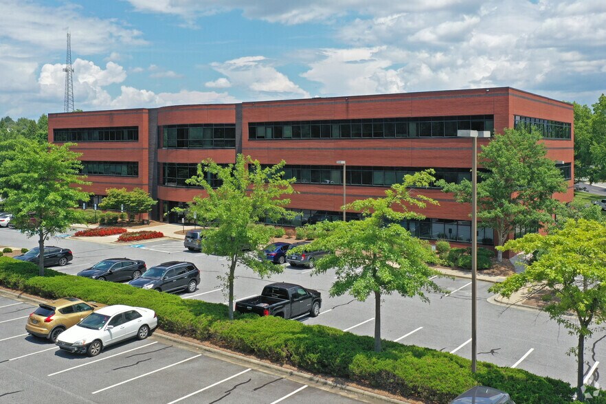 More Photos Of 717 Green Valley Rd, Greensboro Office For Lease