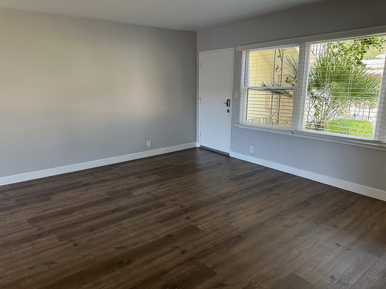 More Photos Of 147 N Myrtle Ave, Monrovia Apartments For Sale