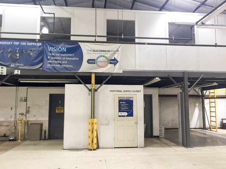 More Photos Of 2 Flint Mine Rd, Coxsackie Manufacturing For Sale