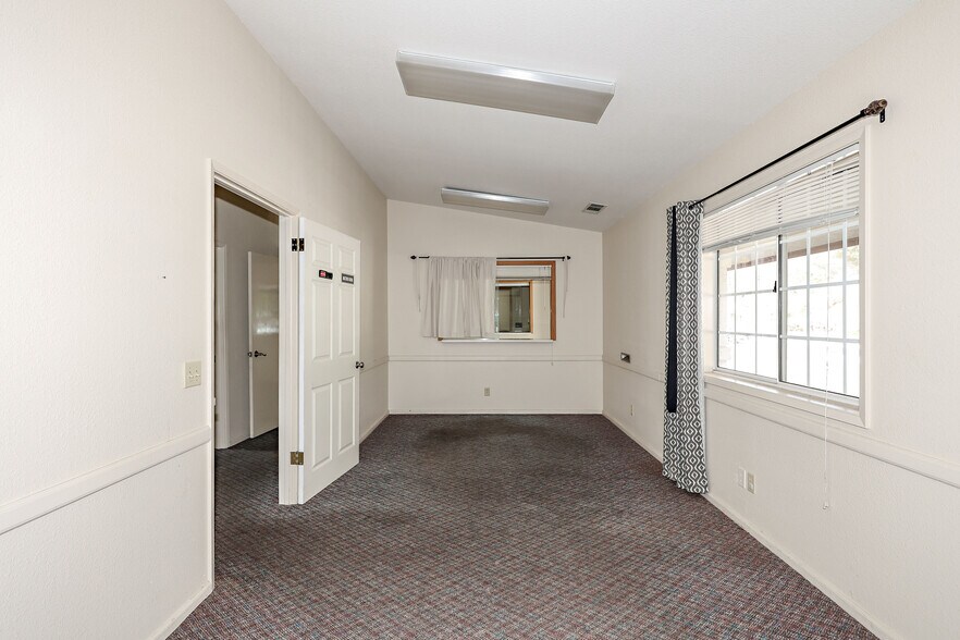 More Photos Of 5320 State Highway 49, Mariposa Office Residential For Sale