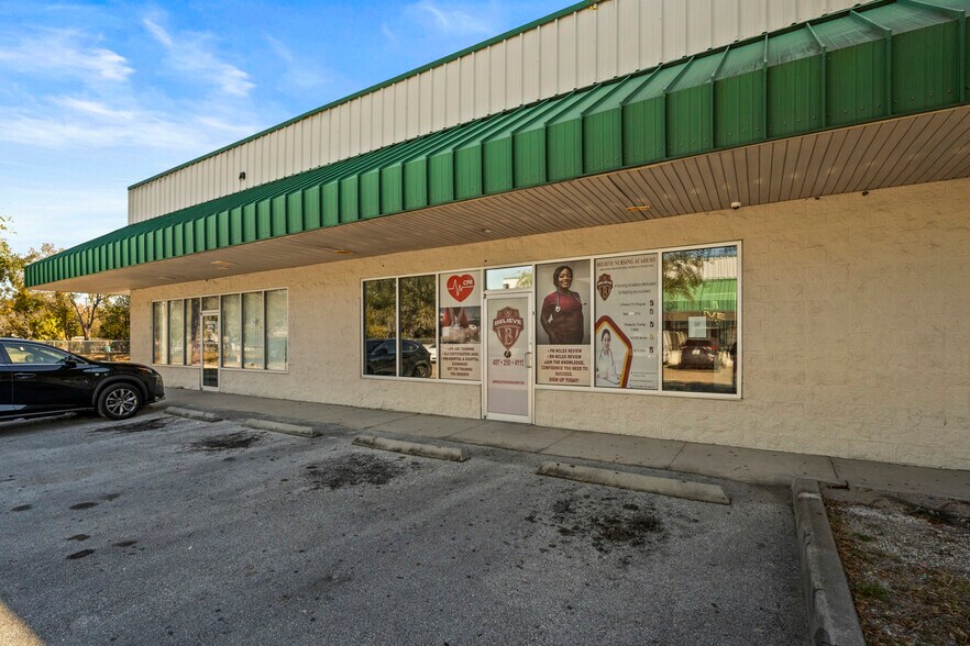 More Photos Of 3239 Old Winter Garden Rd, Orlando Flex For Sale
