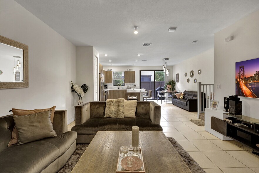 More Photos Of 15809 NW 91st Ct, Miami Lakes Specialty For Sale