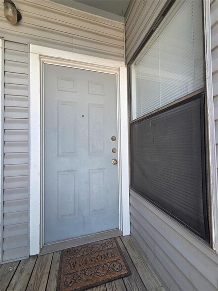 More Photos Of 2423 W Slaughter Ln, Austin Multifamily For Sale