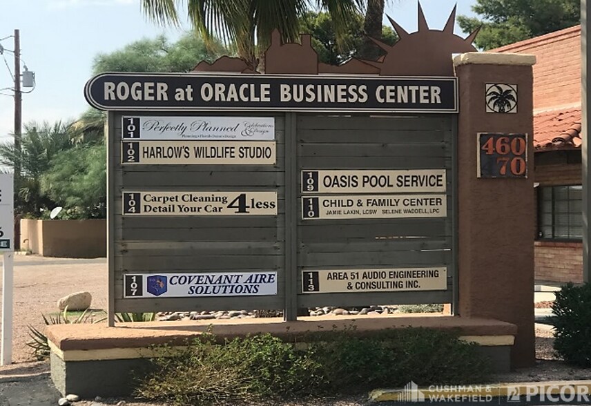 More Photos Of 460-470 W Roger Rd, Tucson Showroom For Lease