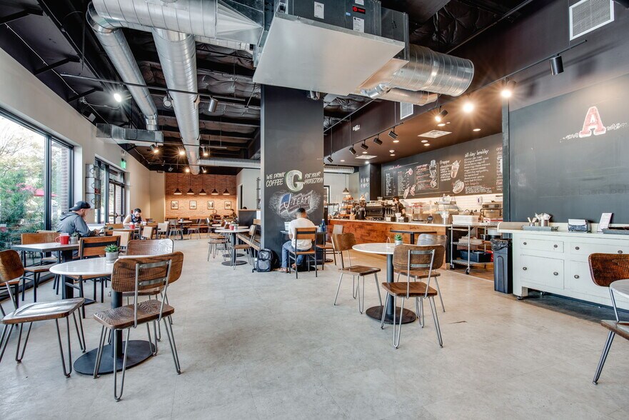 More Photos Of 14131 Midway Rd, Addison Office For Lease