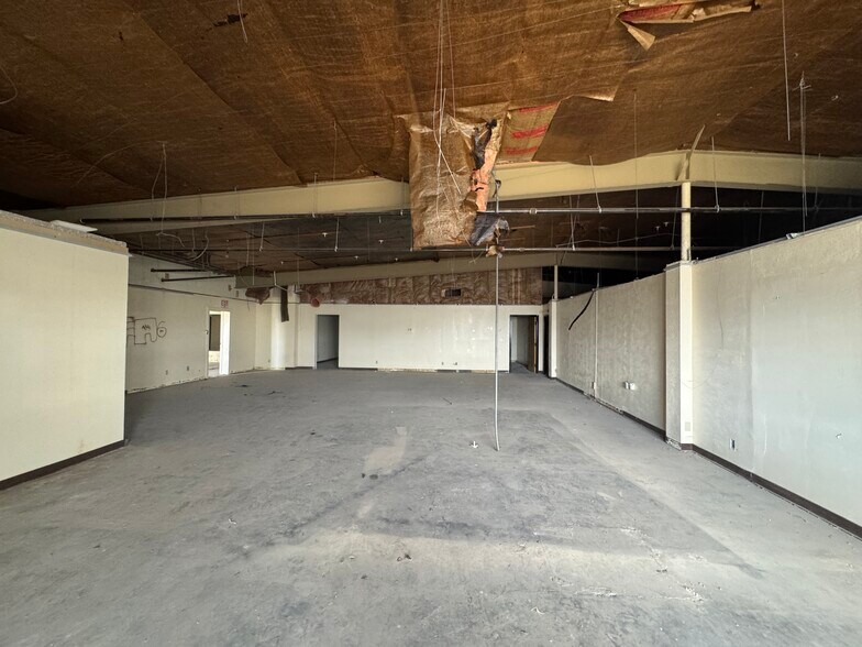 More Photos Of 1411-1415 N Norma St, Ridgecrest Office For Sale