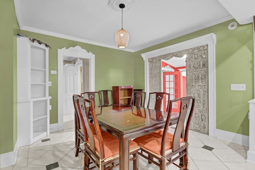 More Photos Of 4911 Oleander Dr, Wilmington General Retail For Sale