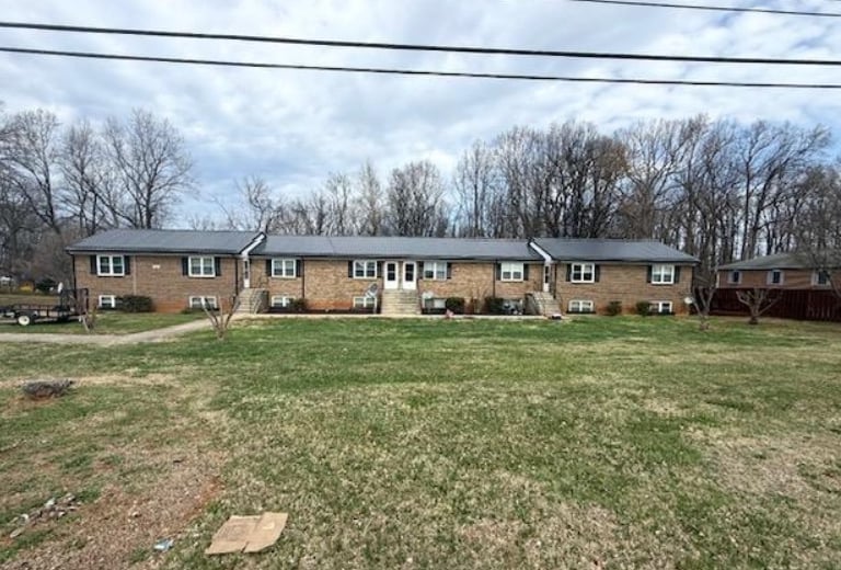 Primary Photo Of 1664 Graves Mill Rd, Lynchburg Apartments For Sale