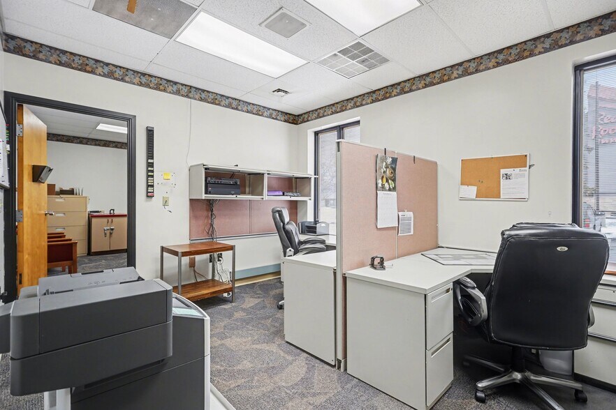 More Photos Of 400 Nationwide Dr, Harrisburg Medical For Sale