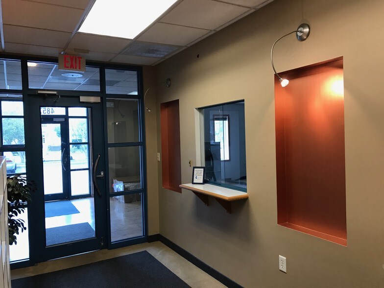 More Photos Of 4857 Dolton Dr, Virginia Beach Light Distribution For Lease