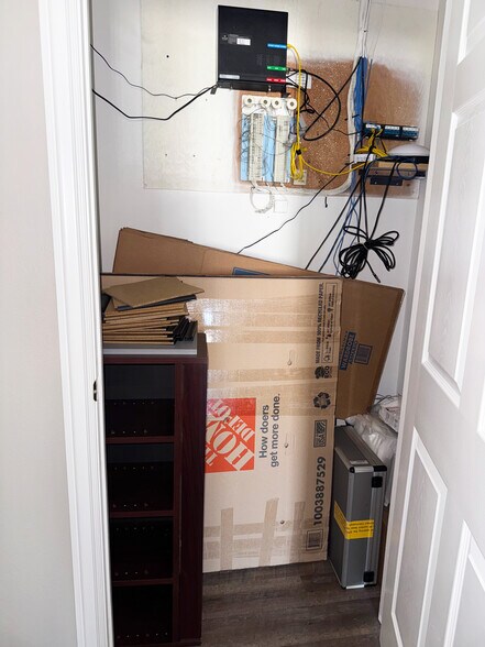 More Photos Of 845 N State St, Orem Office For Lease