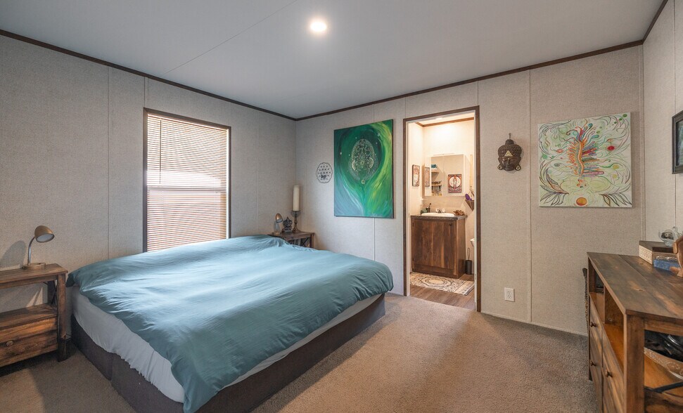 More Photos Of 11726 Highway K, Jadwin Hotel For Sale