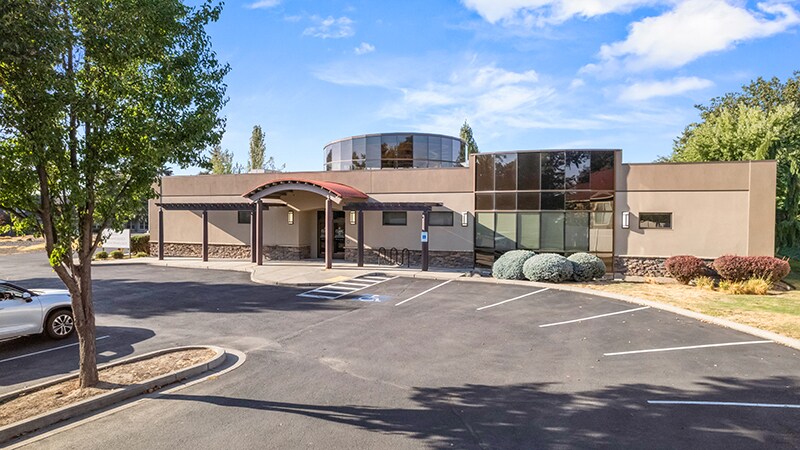 Primary Photo Of 19 Southpoint Ln, Walla Walla Medical For Sale