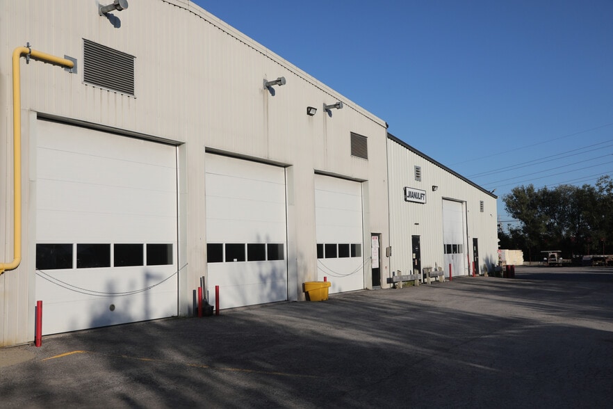 More Photos Of 1396 Windmill Ln, Ottawa Industrial For Sale
