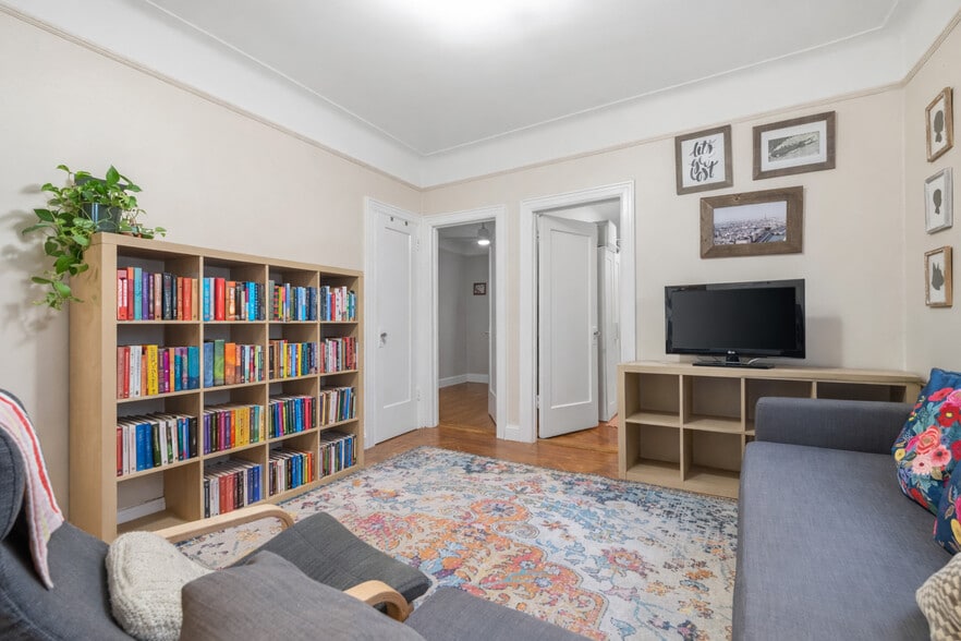 More Photos Of 1840 21st Dr, Astoria Apartments For Sale