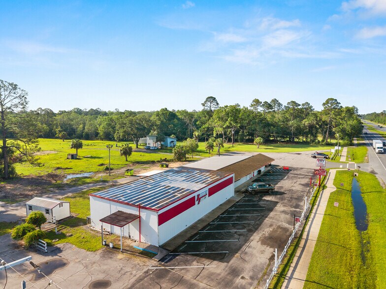 More Photos Of 17313 NE US Highway 301, Waldo Freestanding For Lease