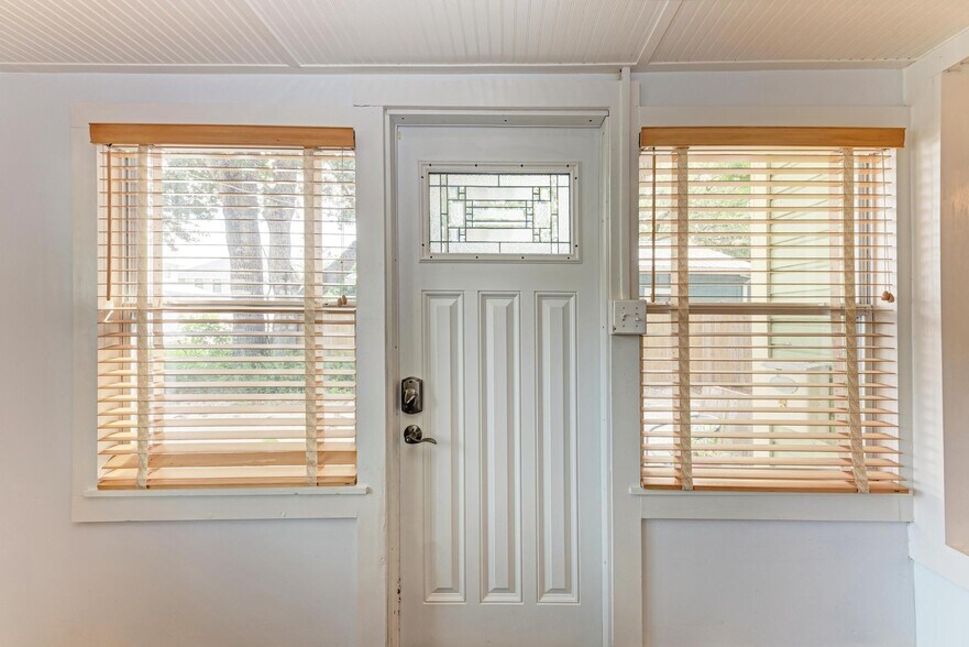 More Photos Of 1533 1st Avenue Dr W, Bradenton Multifamily For Sale