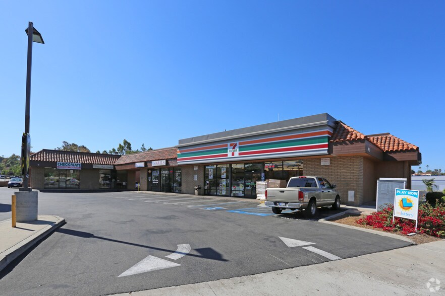 Primary Photo Of 895-897 E Vista Way, Vista General Retail For Lease