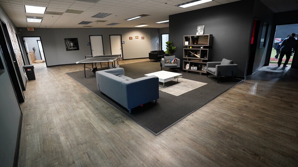 More Photos Of 731 Pilot Rd, Las Vegas Light Distribution For Lease