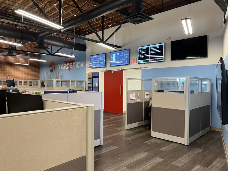 More Photos Of 10939 120th St NW, Edmonton General Retail For Lease