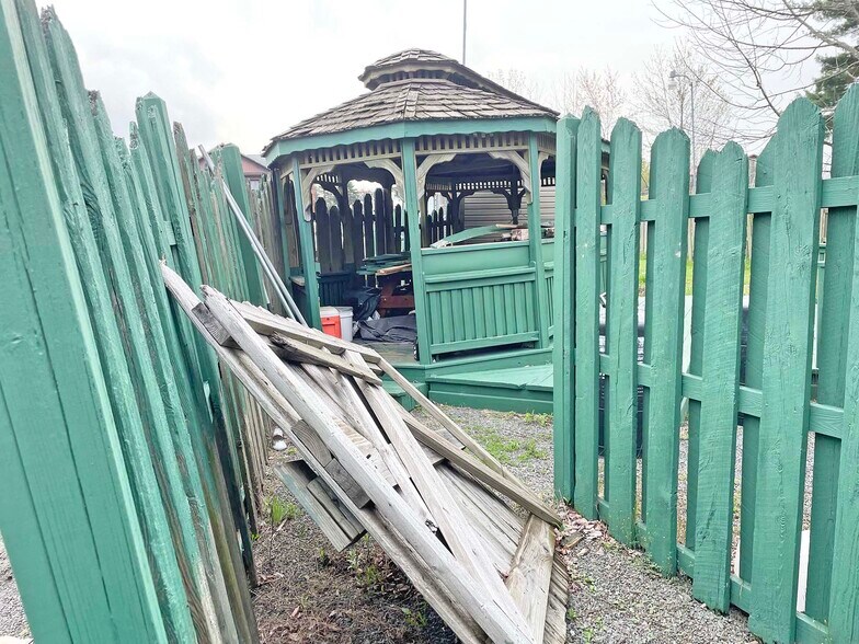 More Photos Of 596-602 Hamlin Hwy, Hamlin Restaurant For Sale