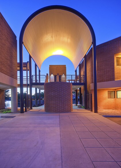 More Photos Of 2204 S Dobson Rd, Mesa Medical For Sale