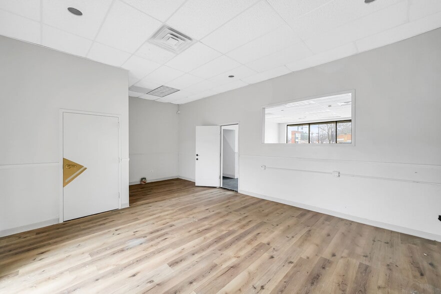 More Photos Of 8235-8259 S Kedzie Ave, Chicago Unknown For Lease