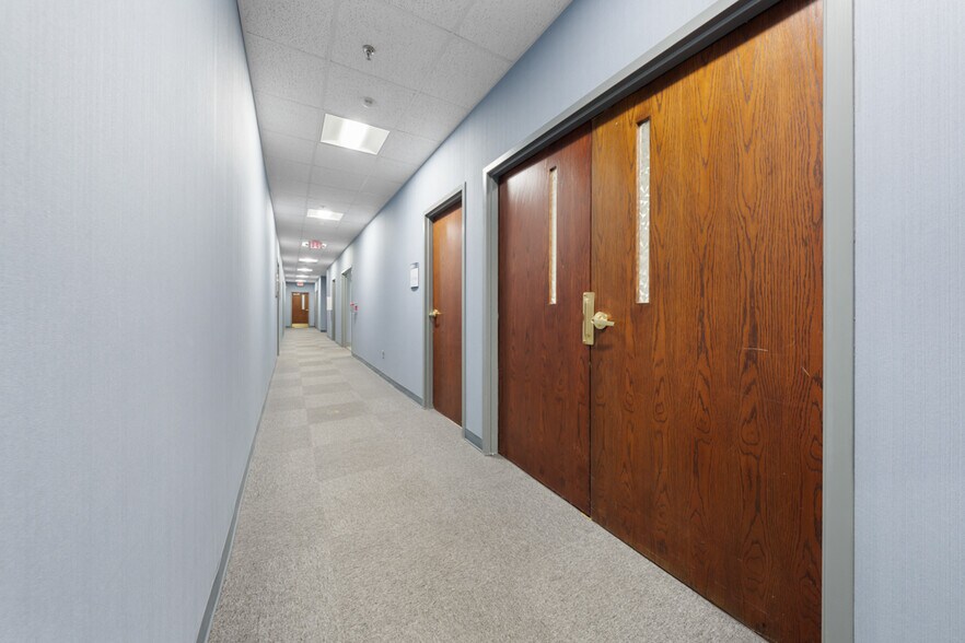 More Photos Of 4160 Piedmont Pky, Greensboro Office For Lease
