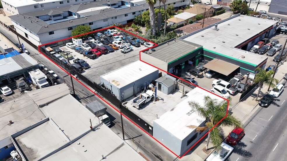 More Photos Of 3232 W Rosecrans Ave, Hawthorne Warehouse For Sale
