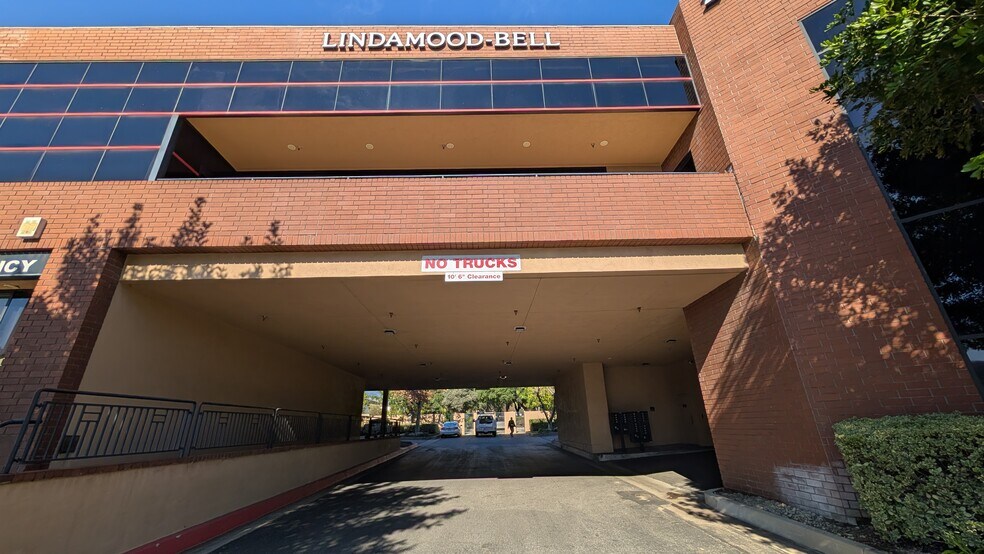 More Photos Of 299 W Foothill Blvd, Upland Medical For Sale