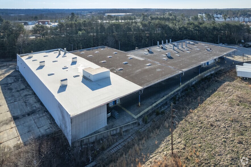 More Photos Of 1101 Syphrit Rd, Wellford Distribution For Sale