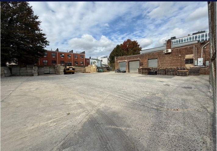 More Photos Of 322 Barbey St, Brooklyn Land For Lease