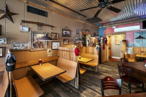 More Photos Of 601 N 1st St, Pulaski Restaurant For Sale