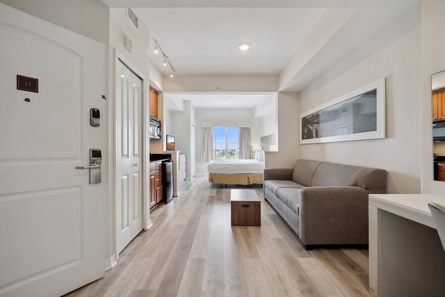 More Photos Of 7383 Universal Blvd, Orlando Hospitality For Sale