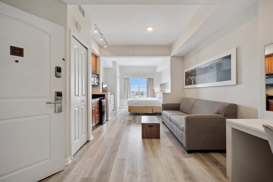 More Photos Of 7383 Universal Blvd, Orlando Hospitality For Sale