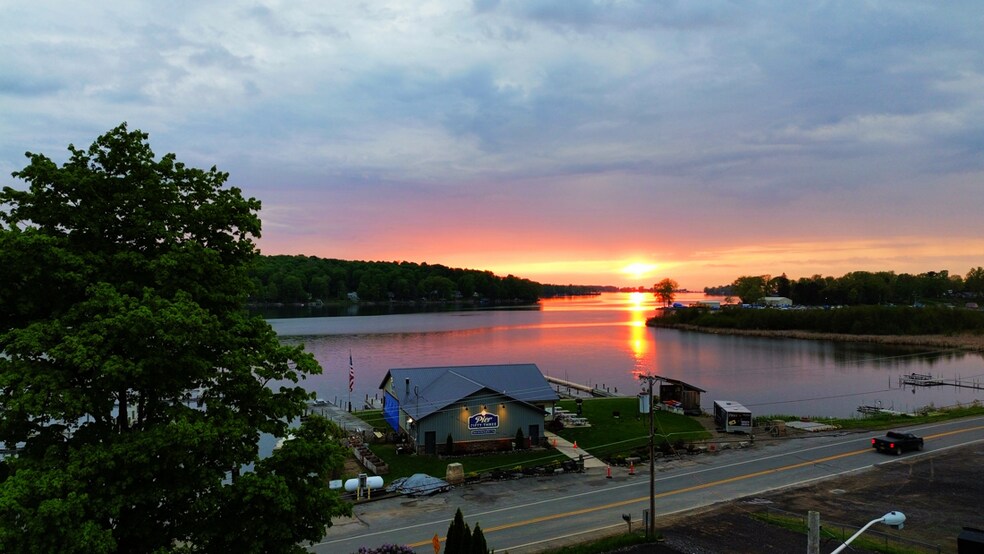More Photos Of 7147 Lake Bluff Rd, Wolcott Restaurant For Sale