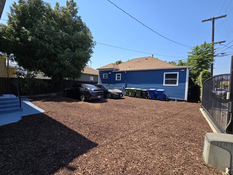 More Photos Of 1327 W 35th St, Los Angeles Apartments For Sale