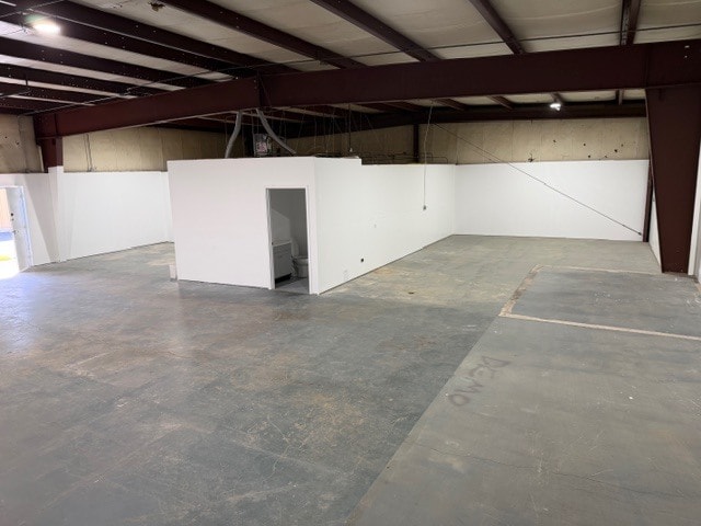 Primary Photo Of 3359-3399 Hawthorne Ave NE, Salem Warehouse For Lease