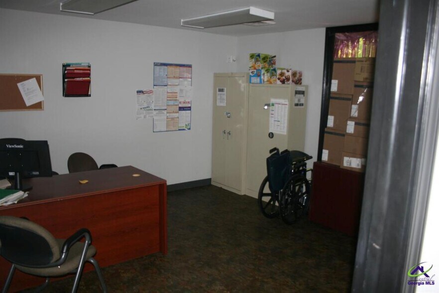 More Photos Of 1057 Morningside Dr, Perry Medical For Sale