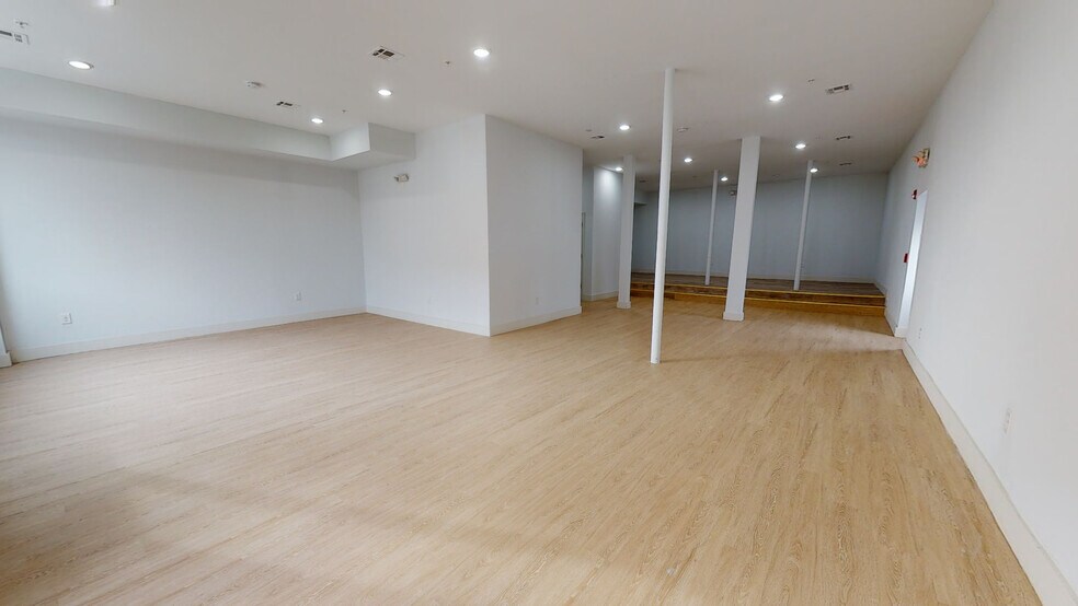 More Photos Of 66 Garside St, Newark Apartments For Sale