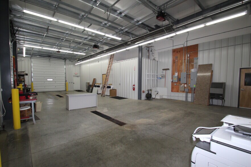 More Photos Of 1793 N Main St, Orrville Service For Sale