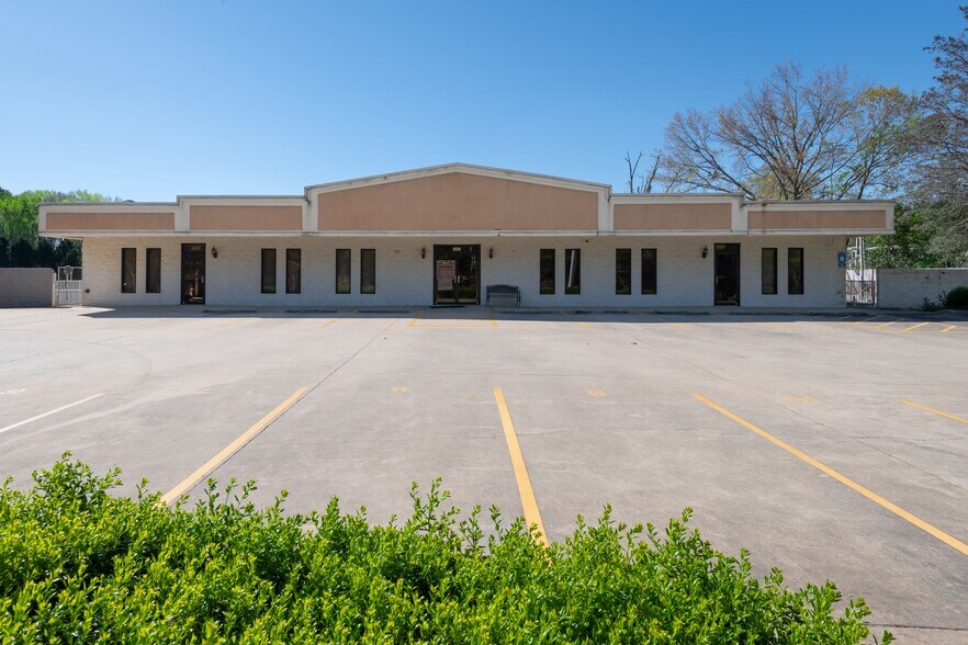 More Photos Of 1955 Monier Ave, Lithia Springs Warehouse For Lease
