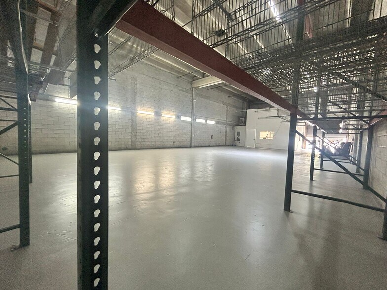 More Photos Of 6900-6914 NW 50th St, Miami Warehouse For Lease