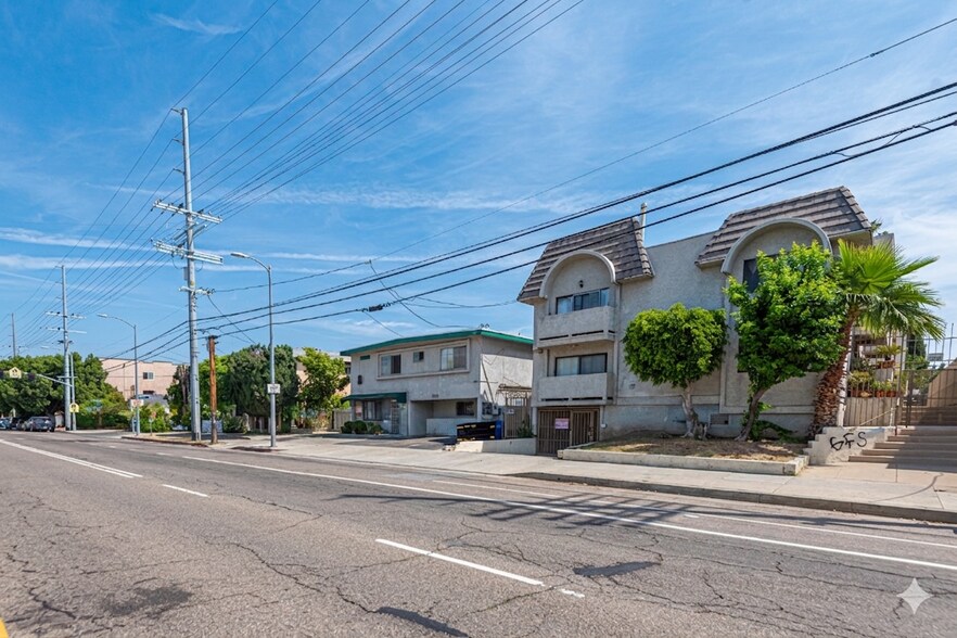 More Photos Of 6860 Woodley Ave, Van Nuys Apartments For Sale